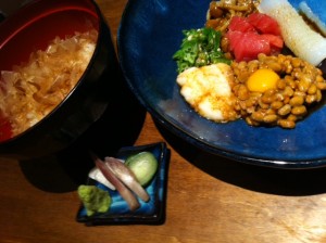 ねばねば海鮮丼